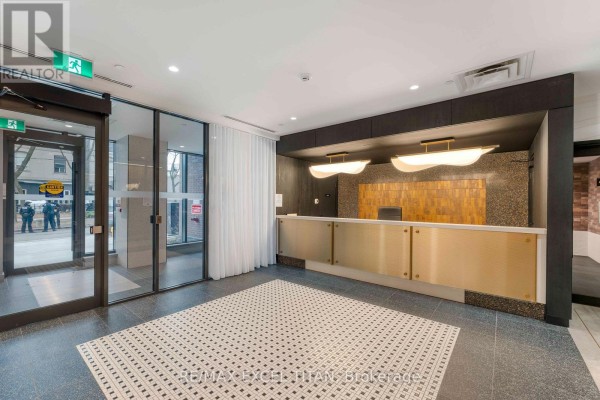Kitchen - 611 - 5 Lakeview Avenue, Toronto, ON M6J0H3 Photo 2