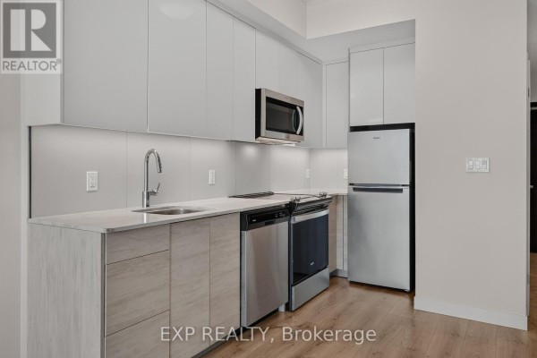 Foyer - 611 - 60 Frederick Street, Kitchener, ON N2H0C7 Photo 3