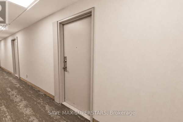 611 - 681 Yonge Street, Barrie, ON L4N4E8 Photo 5