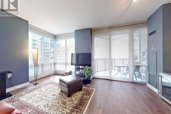 Bedroom 2 - 611 - 85 Bloor Street E, Toronto, ON M4W3Y1 Photo 5