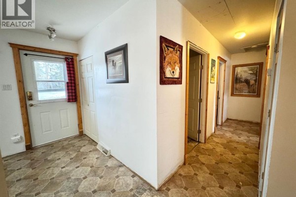 Bedroom - 611 4 Avenue, Fox Creek, AB T0H1P0 Photo 4