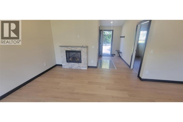611 Casley Court Unit# 3, New Denver, BC V0G1S1 Photo 5