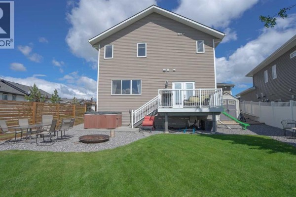 2pc Bathroom - 611 Robinson Avenue, Penhold, AB T0M1R0 Photo 4