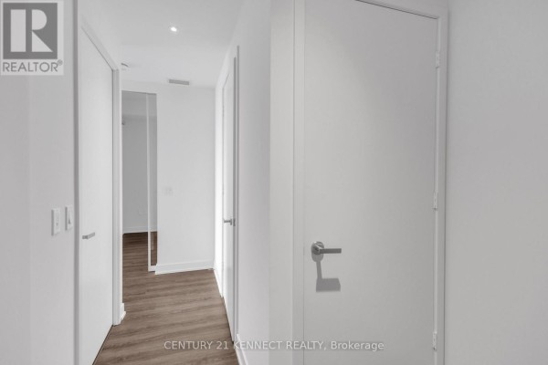 6112 - 448 Burnhamthorpe Road W, Mississauga, ON L5B0R4 Photo 3