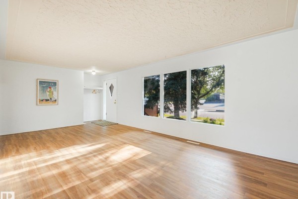 Bedroom 2 - 6112 105a St Nw, Edmonton, AB T6H2P8 Photo 5