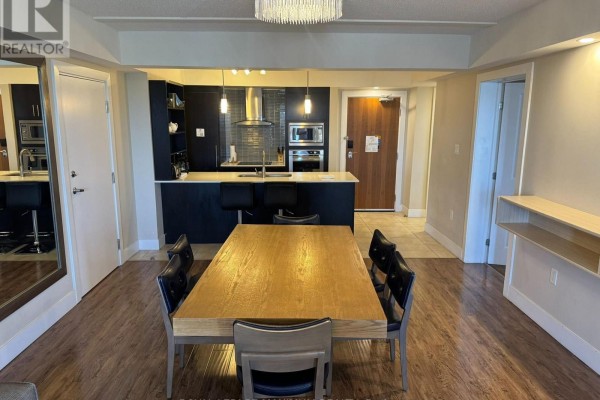 Living room - 6112/6114 - 9 Harbour Street, Collingwood, ON L9Y5B5 Photo 2