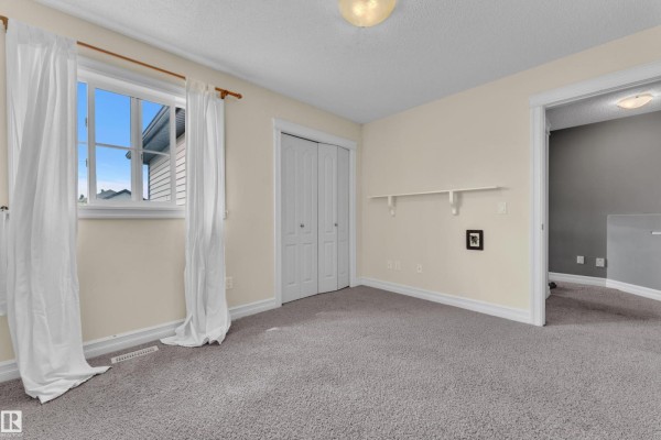 Primary Bedroom - 6116 11 Av Sw, Edmonton, AB T6X0M4 Photo 4