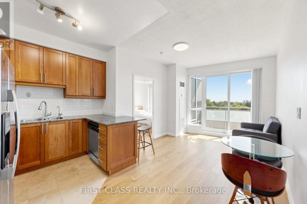 612 - 18 Holmes Avenue, Toronto, ON, photo 2