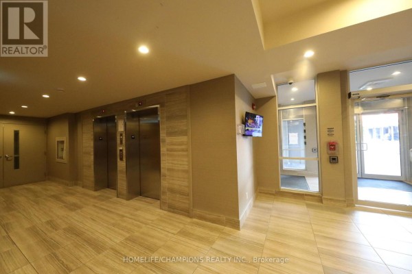 612 - 2 Adam Sellers Street, Markham, ON L6B1P2 Photo 2