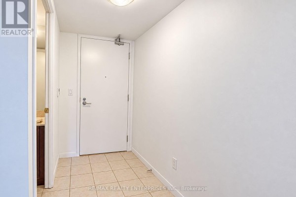 Den - 612 - 215 Fort York Boulevard, Toronto, ON M5V4A2 Photo 5