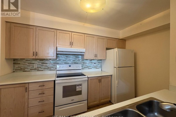 Primary Bedroom - 612 - 29 Northern Heights Drive, Richmond Hill, ON L4B4M4 Photo 4