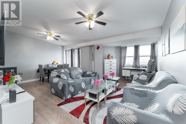 612 - 4062 Lawrence Avenue E, Toronto, ON, photo 2