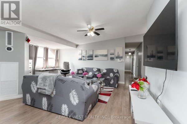 612 - 4062 Lawrence Avenue E, Toronto, ON, photo 3