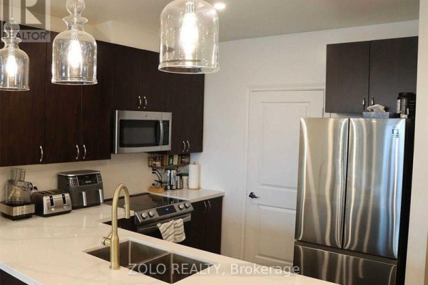 Kitchen - 612 - 7400 Markham Road, Markham, ON L3S0C5 Photo 3