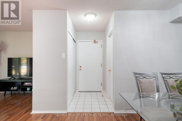 Primary Bedroom - 612 - 95 Trailwood Drive, Mississauga, ON L4Z3L2 Photo 4