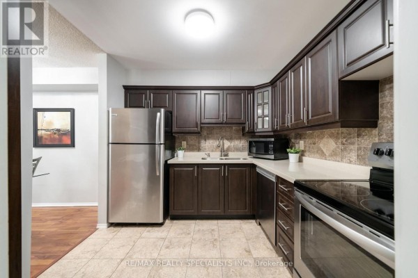 Bedroom - 612 - 95 Trailwood Drive, Mississauga, ON L4Z3L2 Photo 5