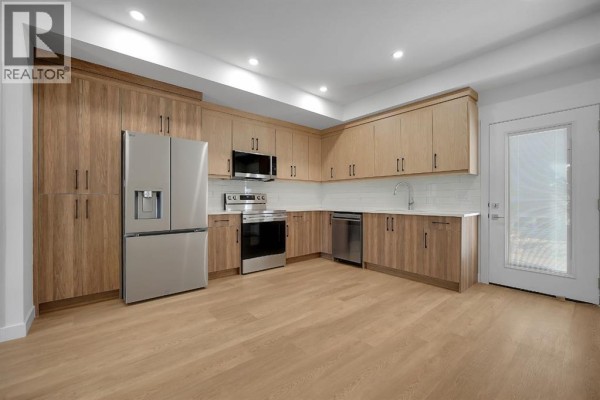 612 12 Avenue Ne, Calgary, AB T2E1B1 Photo 4