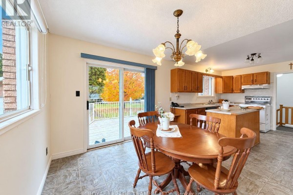 612 Elgin Street, Laurentian Valley, ON K8A4H2 Photo 5