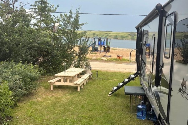 612 Maclachlan Avenue, Manitou Beach, SK S0K4T1 Photo 4