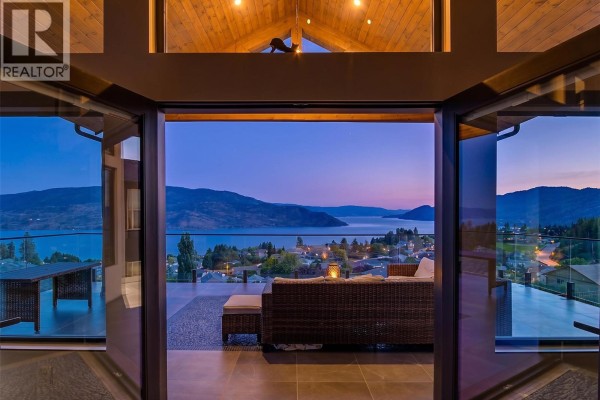 1pc Bathroom - 6121 Seymoure Lane, Peachland, BC V0H1X4 Photo 2