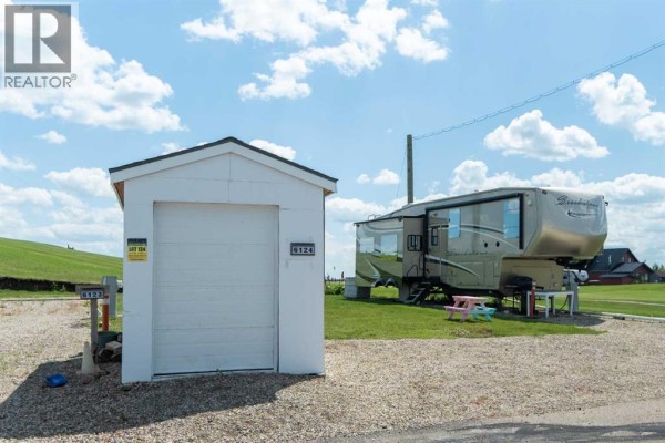 6124, 25054 South Pine Lake Road, Rural Red Deer County, AB, photo 2
