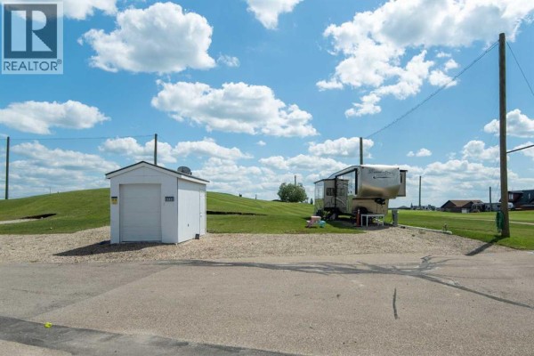 6124, 25054 South Pine Lake Road, Rural Red Deer County, AB, photo 3