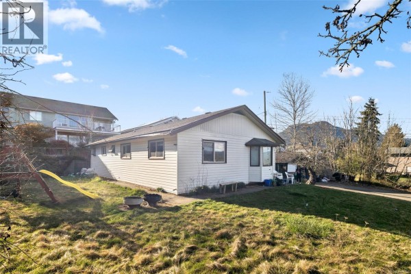 Family room - 6128 Marsh Rd, Duncan, BC V9L4G6 Photo 4