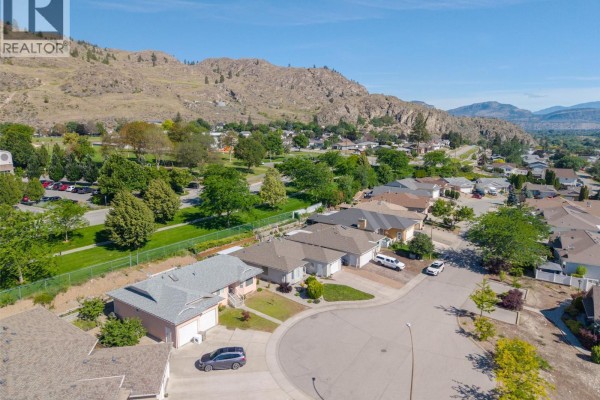 Recreation room - 6128 Saint Martin Place, Oliver, BC V0H1T0 Photo 4