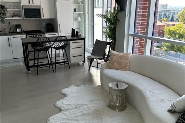 Living room - 613 - 560 Rideau Street, Ottawa, ON K1N0G3 Photo 3