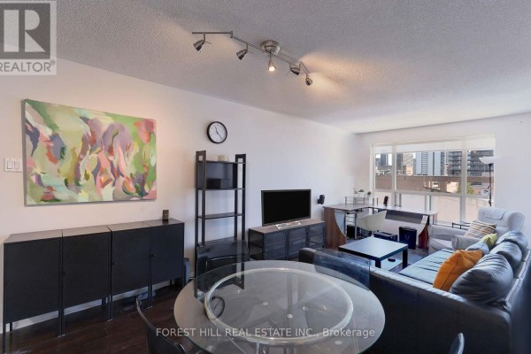 Bedroom - 613 - 887 Bay Street, Toronto, ON M5S1Z7 Photo 4