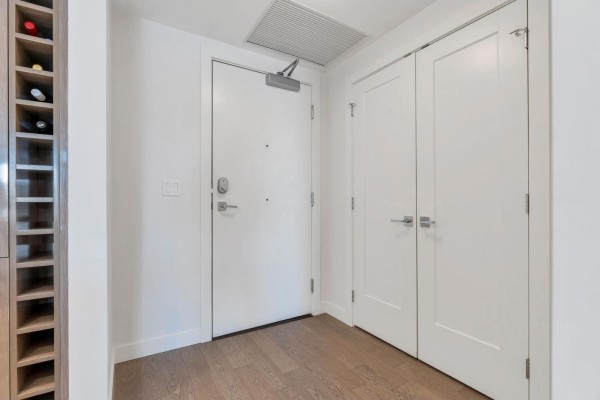 613 1526 Finlay Street, White Rock, BC V4B4L9 Photo 3