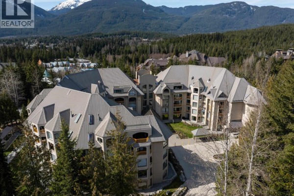 613 4809 Spearhead Drive, Whistler, BC, photo 2