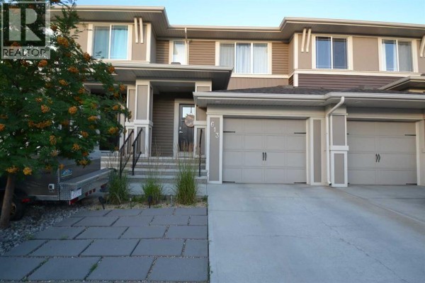 613 Hillcrest Road Sw, Airdrie, AB, photo 3