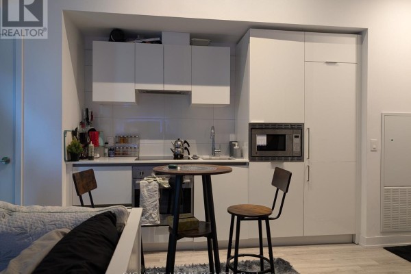 Living room - 614 - 121 St. Patrick Street, Toronto, ON M5T0B8 Photo 3