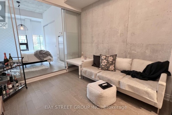 614 - 608 Richmond Street W, Toronto, ON M5V1Y9 Photo 5