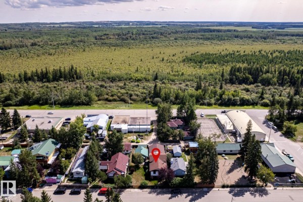 614 1 Av, Rural Wetaskiwin County, AB, photo 2