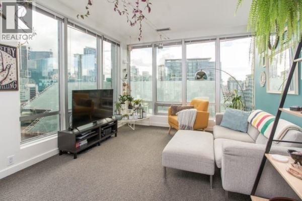 614 989 Nelson Street, Vancouver, BC V6Z3B6 Photo 2