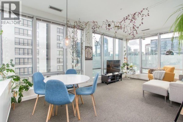 614 989 Nelson Street, Vancouver, BC V6Z3B6 Photo 4