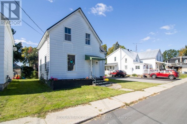 Bathroom - 614 East Street, Edwardsburgh/cardinal, ON K0E1E0 Photo 3
