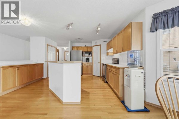 Breakfast - 614 Sierra Madre Court Sw, Calgary, AB T3H3M5 Photo 4