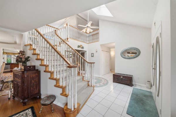 6142 184a Street, Surrey, BC V3S7P8 Photo 4