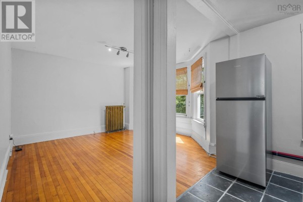 6147 Pepperell Street, Halifax, NS B3H2X6 Photo 5