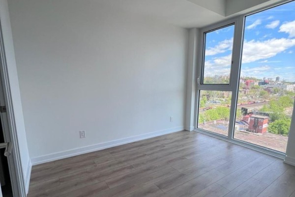 Primary Bedroom - 615 - 500 Dupont Street, Toronto, ON M6G0B8 Photo 4