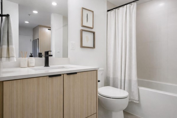 615 20769 Fraser Highway, Langley, BC V3A0S4 Photo 3