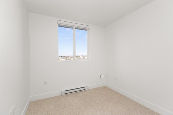 615 20769 Fraser Highway, Langley, BC V3A0S4 Photo 5