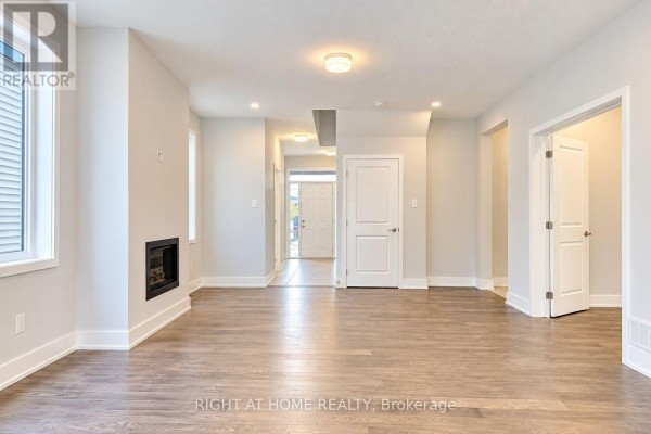 615 Cygnus Street, Ottawa, ON K2J7A9 Photo 2
