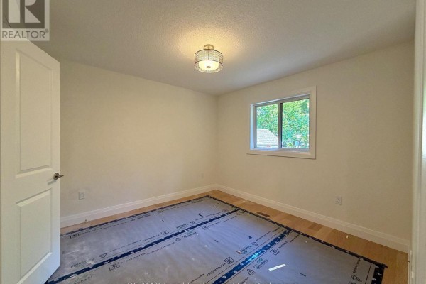 Kitchen - 615 Hilker Street, Saugeen Shores, ON N0H2C4 Photo 4