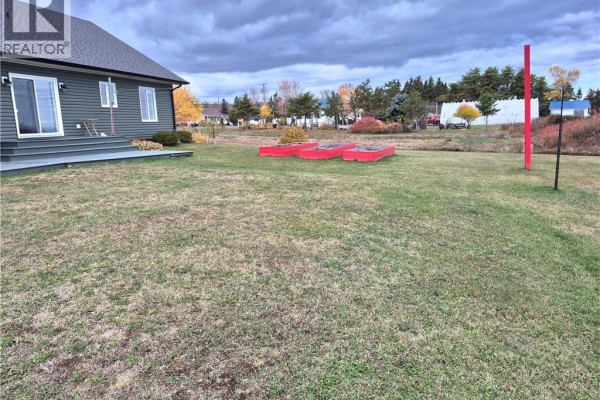 Living room - 615 Rue Principale, Pointe Verte, NB E8J2P7 Photo 3