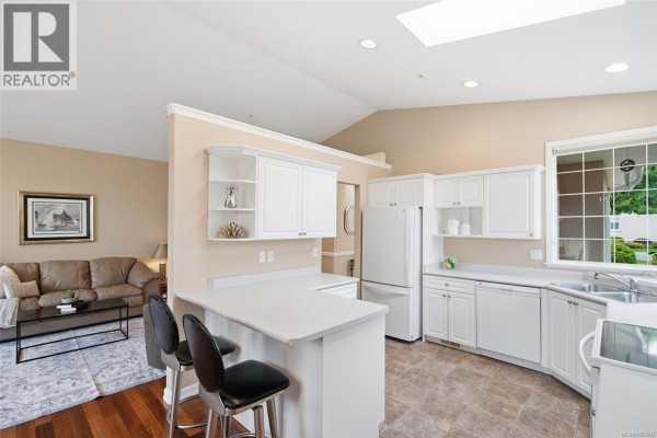 Laundry room - 6154 Saturna Ave, Nanaimo, BC V9V1S8 Photo 5