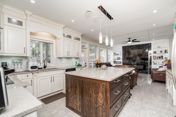 6158 140b Street, Surrey